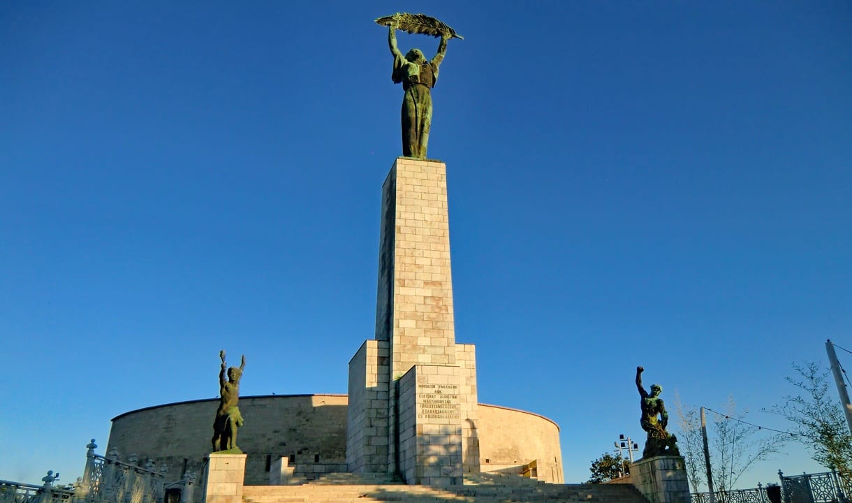 Statue de la Liberté sur le mont Gellért