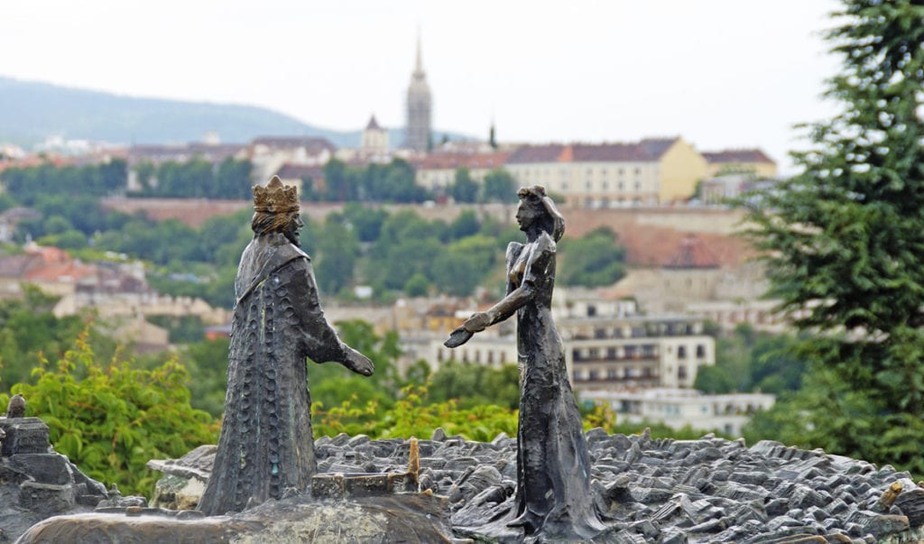 Statue de Saint-Etienne et de la reine Gisèle